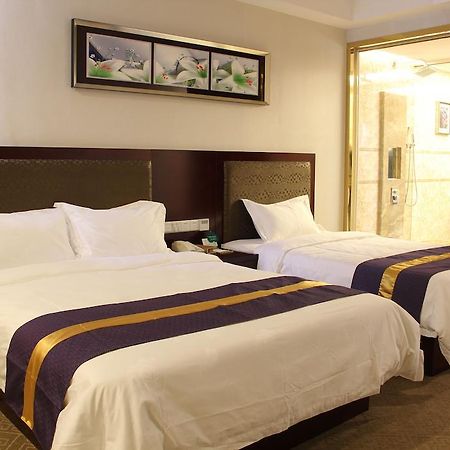 Zhuhai Platinum Holiday Hotel Εξωτερικό φωτογραφία