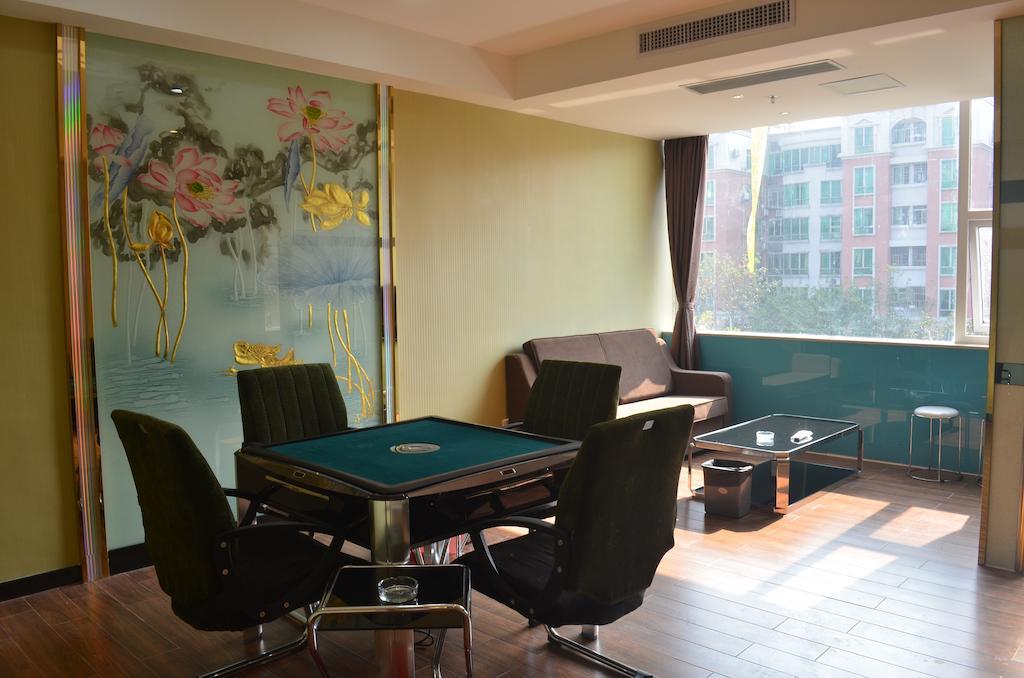 Zhuhai Platinum Holiday Hotel Εξωτερικό φωτογραφία