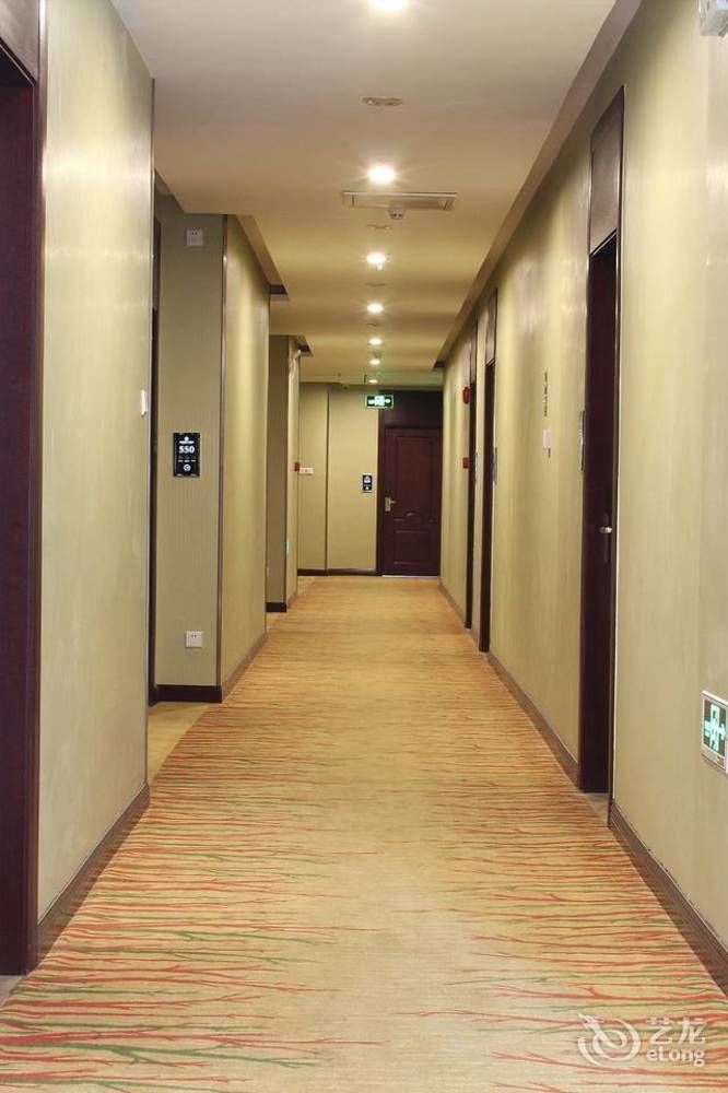 Zhuhai Platinum Holiday Hotel Εξωτερικό φωτογραφία