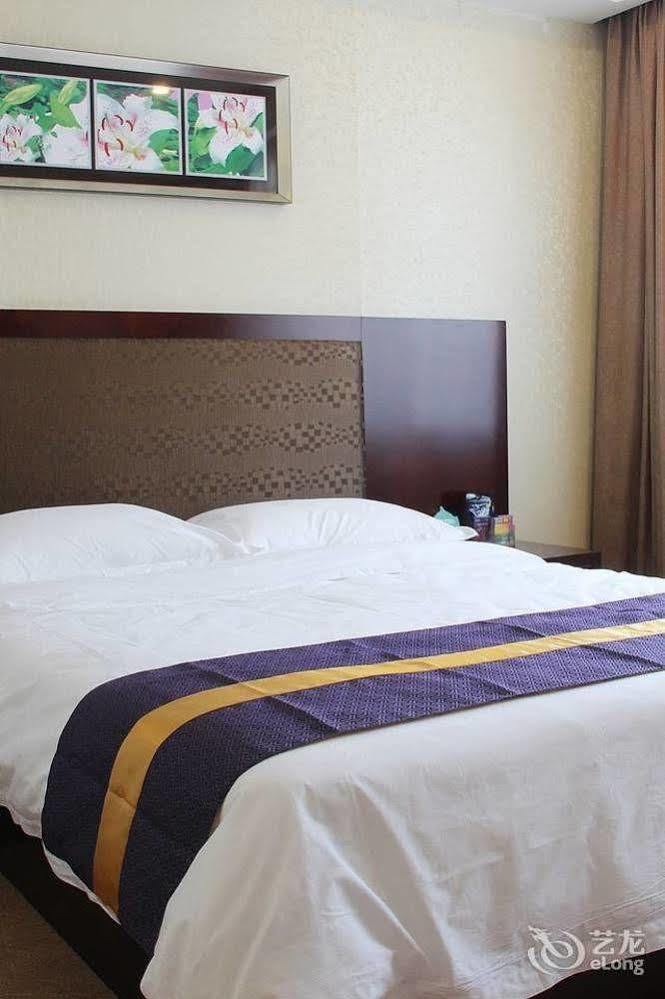 Zhuhai Platinum Holiday Hotel Εξωτερικό φωτογραφία