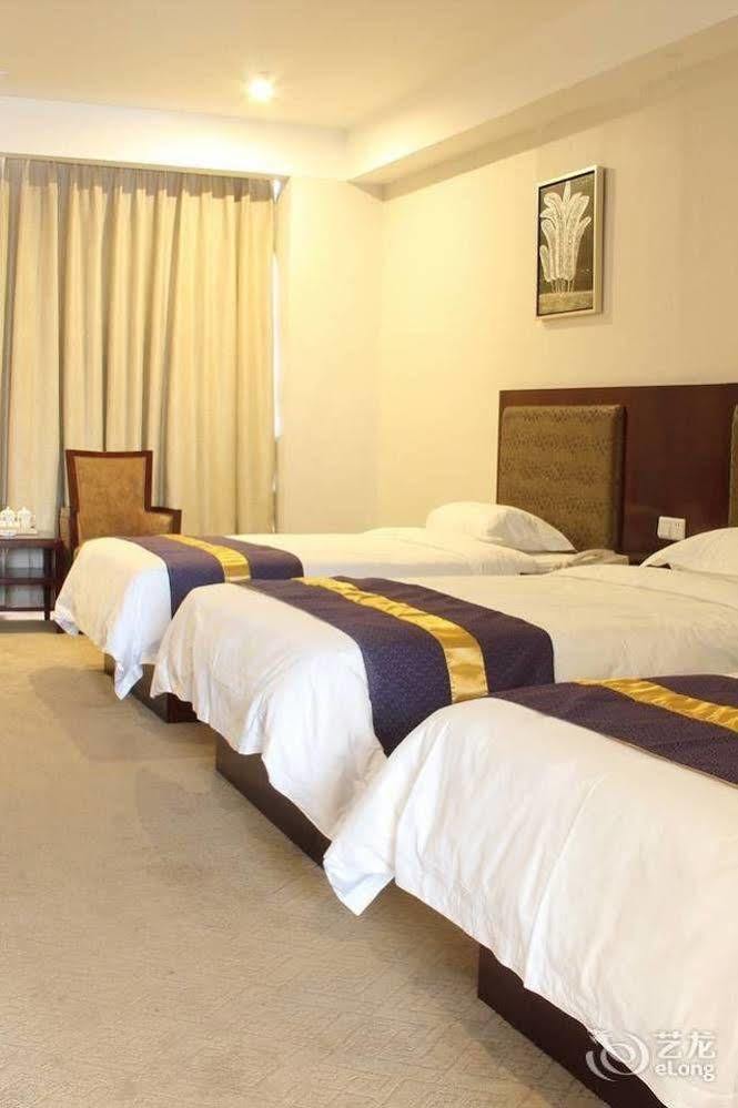 Zhuhai Platinum Holiday Hotel Εξωτερικό φωτογραφία