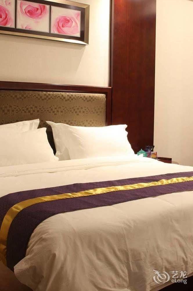 Zhuhai Platinum Holiday Hotel Εξωτερικό φωτογραφία